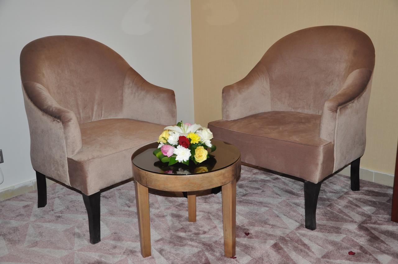 Reality Suites ดัมมัม ภายนอก รูปภาพ