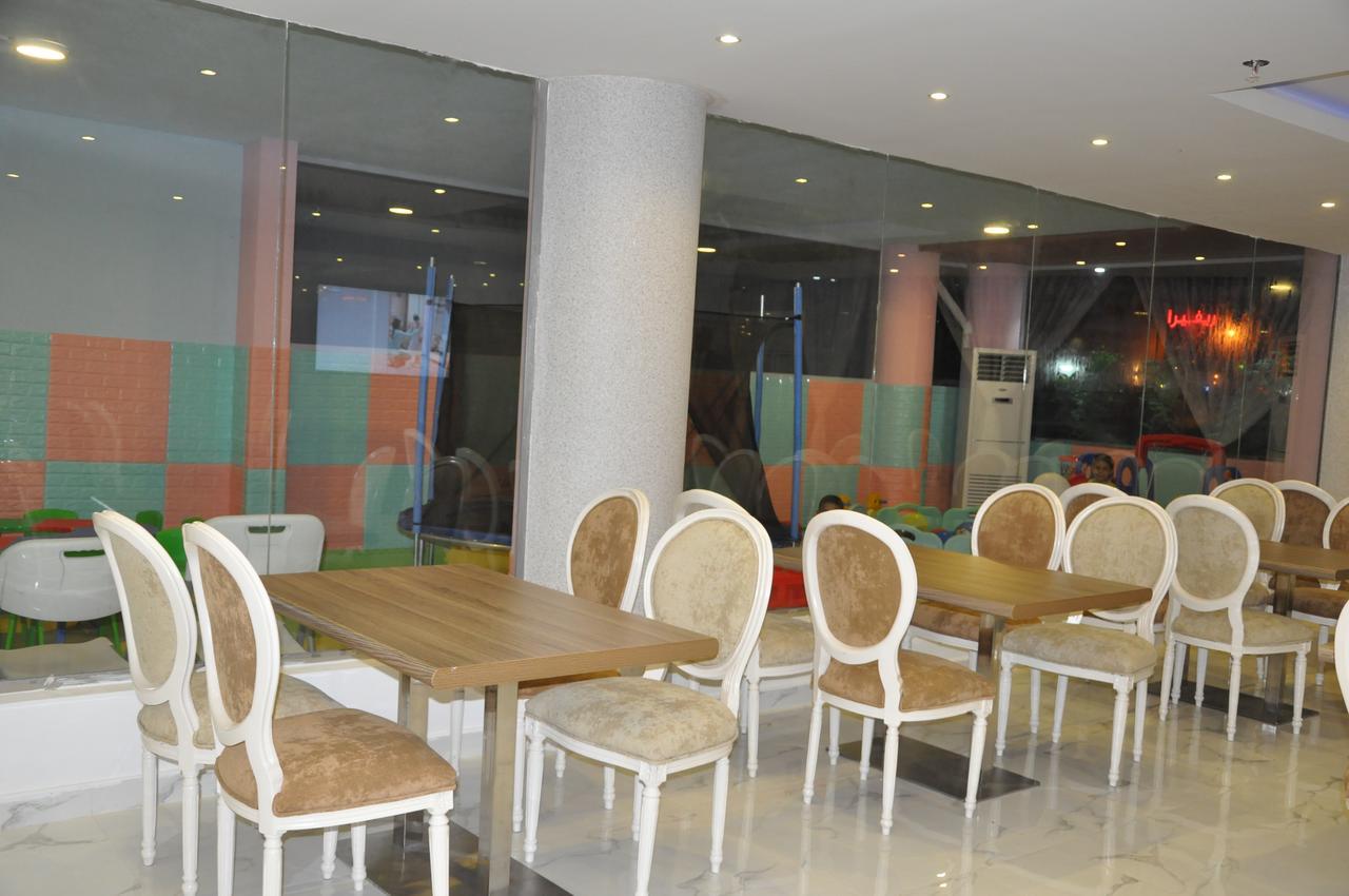 Reality Suites ดัมมัม ภายนอก รูปภาพ